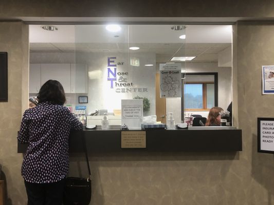 リスの診療所 Ear Nose and Throat Center, 8766 W Dempster St, Niles, IL 60714