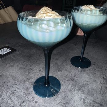 Dearly Beloved - Cocktail Bars Near Me - Chicago, Illinois