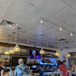 Long Island Cafe - Bar area