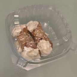 Tiny Cannoli * 2.  Cream was more like whipped cream than anything good.