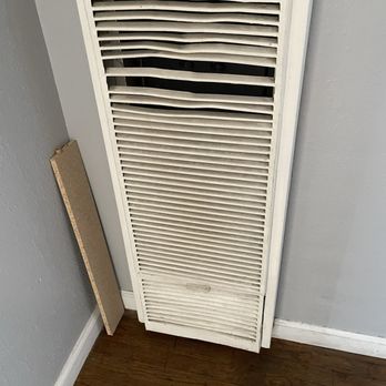 Israel's Professional Cleaners - Asked for this to be wiped off a little and apparently it was already clean - Home Cleaning Near Me Israel's Professional Cleaners - Asked for this to be wiped off a little and apparently it was already clean - Home Cleaning Near Me