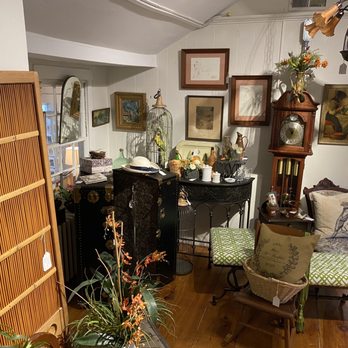 Stone House Antiques Center - Antiques Near Me - Doylestown, Pennsylvania