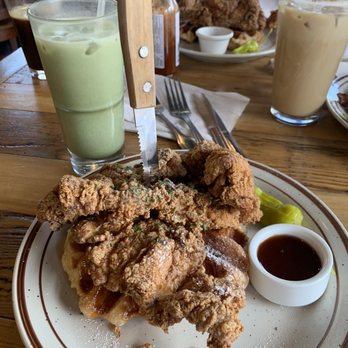 Café Etoile - Chicken and Croffle - French Near Me - Berkeley, California