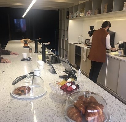 Café Éclair by null