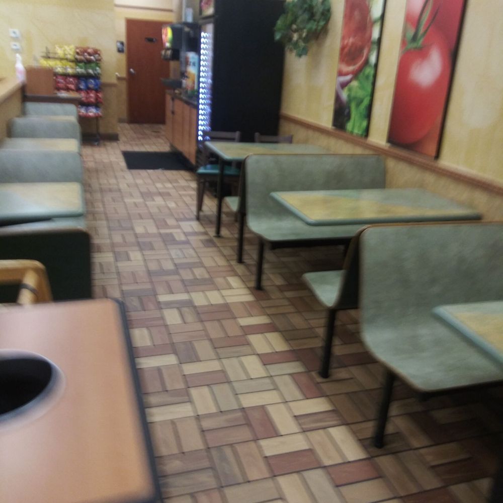 Subway - Dining room of subway. Cleanliness is the goal. - Sandwiches Near Me - Bloomington, Indiana