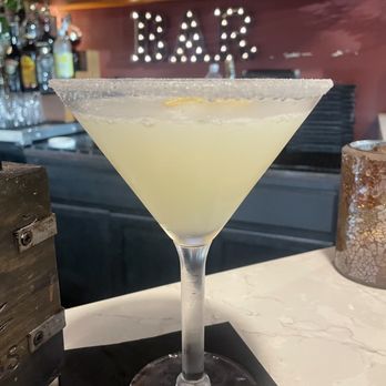 Phil’s - Lemon drop martini - American Near Me - Thousand Oaks, California Phil’s - Lemon drop martini - American Near Me - Thousand Oaks, California
