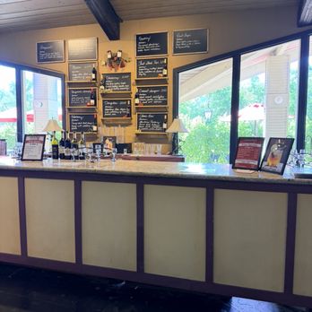 Casa de Wine - Beer, Wine & Spirits Near Me - Hollister, California Casa de Wine - Beer, Wine & Spirits Near Me - Hollister, California