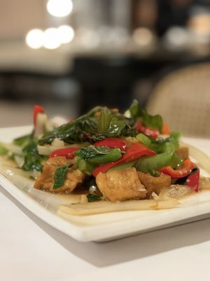 Gindi Thai Restaurant / Sushi / Bar by null