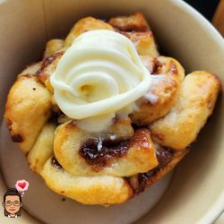Wendy's - Cinnabon pull apart