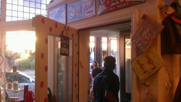 Tiddle E. Winks Vintage 5 & Dime by null