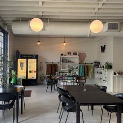 Woodlawn Marketplace - Picture of the dining area