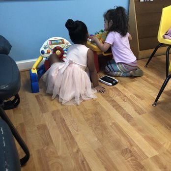 Olde Towne Pediatrics - area de niños sanos - Pediatricians Near Me - Manassas, Virginia Olde Towne Pediatrics - area de niños sanos - Pediatricians Near Me - Manassas, Virginia