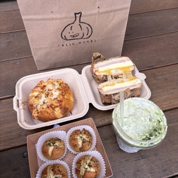 Calic Bagel - Elote Calic, bagel egg and ham, Matcha Cream Latte, Mini Calic (Signature Garlic) 4 pcs - Bagels Near Me - Los Angeles, California Calic Bagel - Elote Calic, bagel egg and ham, Matcha Cream Latte, Mini Calic (Signature Garlic) 4 pcs - Bagels Near Me - Los Angeles, California