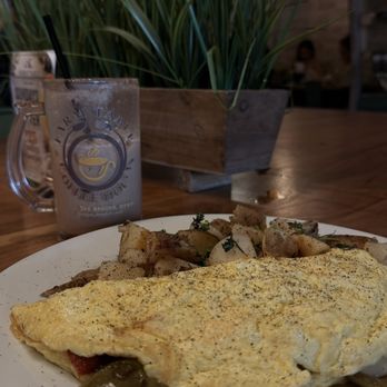 Farm Table - Arizona omelette - Breakfast & Brunch Near Me - Van Nuys, California Farm Table - Arizona omelette - Breakfast & Brunch Near Me - Van Nuys, California