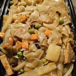 Barnrau Thai Halal Cuisine - Vegan Pineapple Noodles