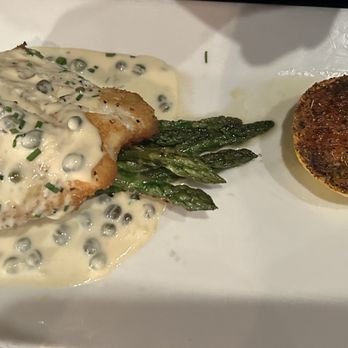 Blinkers Tavern - Grouper with cream sauce - Steakhouses Near Me - Covington, Kentucky Blinkers Tavern - Grouper with cream sauce - Steakhouses Near Me - Covington, Kentucky