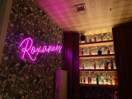 Roxanne's by null