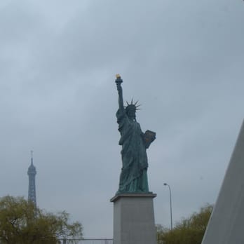 Bateaux Parisiens - French Near Me - Paris, 75 Bateaux Parisiens - French Near Me - Paris, 75