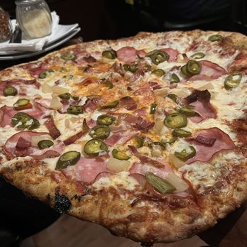 Big Time Brewing Company - Big Time Spicy Hawaiian - Pubs Near Me - Seattle, Washington