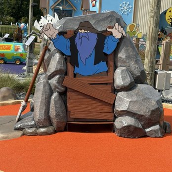 Scooby Doo Mystery Putt - Mini Golf Near Me - Pigeon Forge, Tennessee Scooby Doo Mystery Putt - Mini Golf Near Me - Pigeon Forge, Tennessee