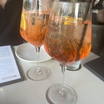 Moxies - Aperol spritz - Lounges Near Me - Miami, Florida Moxies - Aperol spritz - Lounges Near Me - Miami, Florida