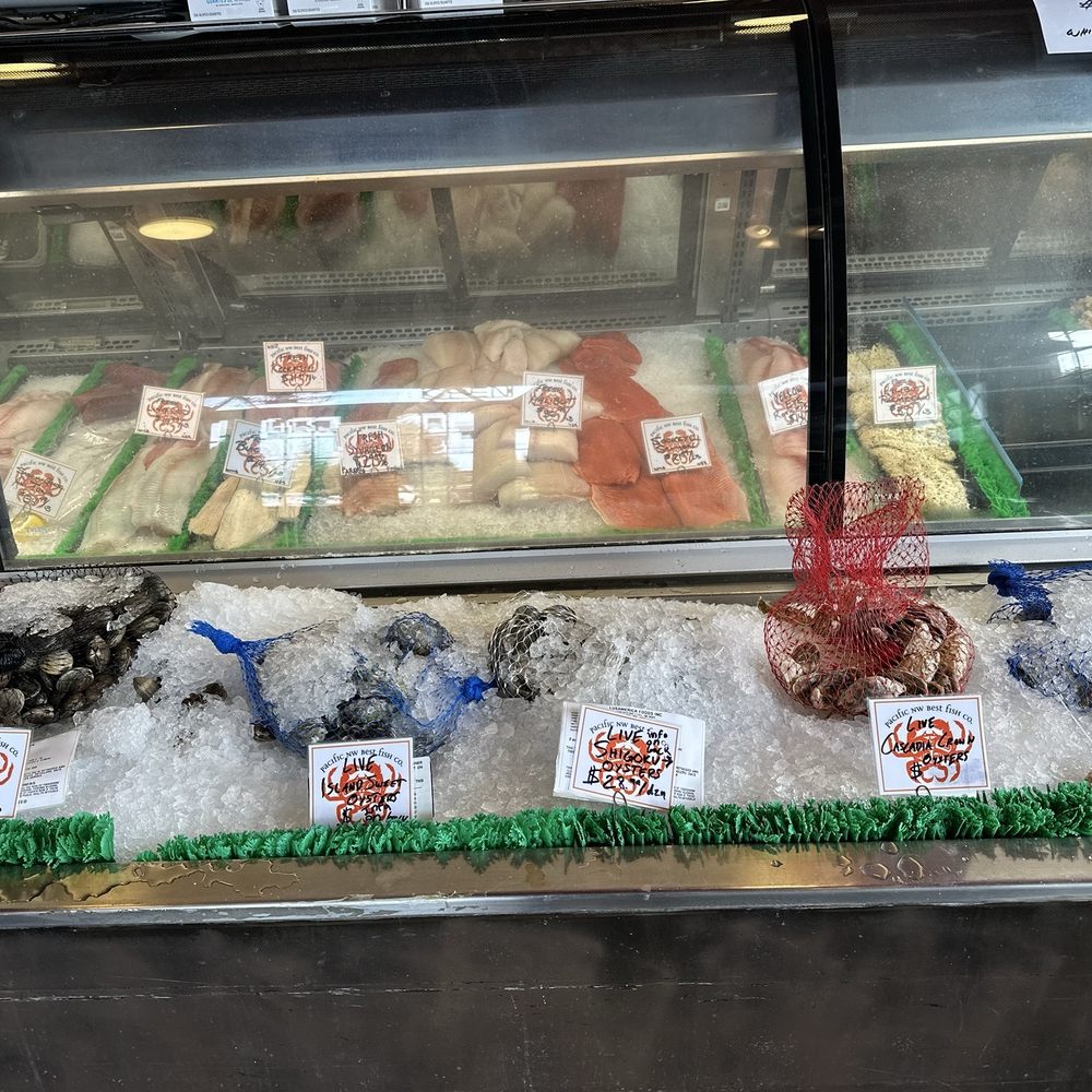 Pacific NW Best Fish - Seafood counter at the store next to the restaurant. - Seafood Near Me - Ridgefield, Washington