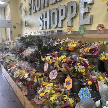 Trader Joe's - Flower shoppe - Grocery Near Me - Schaumburg, Illinois