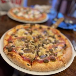 Mamma Lena Trattoria Napoletana - Alle Quattro Stagioni Pizza