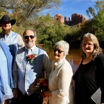 Get Hitched Kwik - Sedona draws couples from all over the USA and the World to get married. I'm lucky enough that they invite me along! - Officiants Near Me