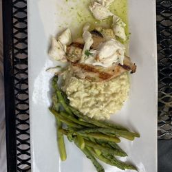 Hartwood Restaurant & Whispers Pub - Mahi Mahi and Crab *GF