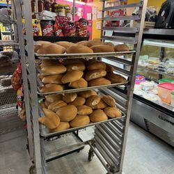 Panaderia Y Pasteleria - Fresh bread