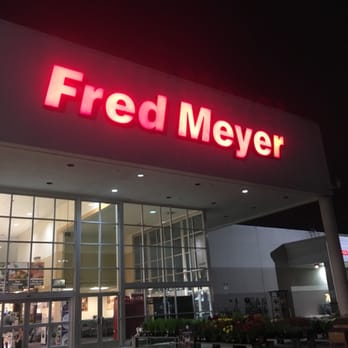Fred Meyer - Front of store - Grocery Near Me - Brookings, Oregon