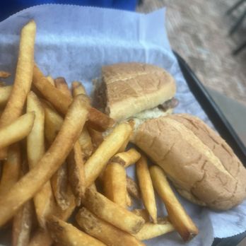 Square Grouper Tiki Bar - Chubby Cuban - Tiki Bars Near Me - Fort Pierce, Florida