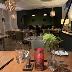 Michael Neave Kitchen and Whisky Bar - Dining area