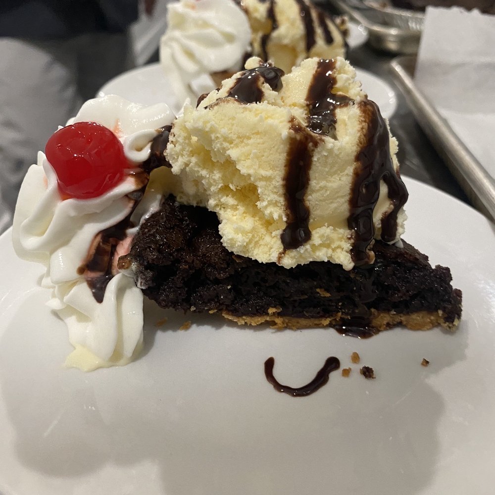Fudge Sunday pie Fudge Sunday pie