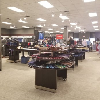 Men's Wearhouse - Men's Clothing Near Me - SCHAUMBURG, Illinois