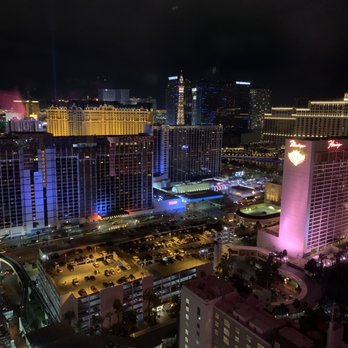 The High Roller - The views at night are worth waiting to go once it's dark! - Amusement Parks Near Me - Las Vegas, Nevada The High Roller - The views at night are worth waiting to go once it's dark! - Amusement Parks Near Me - Las Vegas, Nevada
