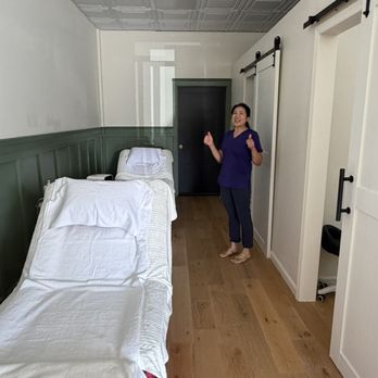 Shumin Yu, CMT - The one and only, Julie!! All smiles after opening her beautiful new location in Sonoma. - Massage Therapy Near Me - Napa, California Shumin Yu, CMT - The one and only, Julie!! All smiles after opening her beautiful new location in Sonoma. - Massage Therapy Near Me - Napa, California