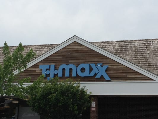T J MAXX - Updated August 2025 - 10 Reviews - Montauk Hwy