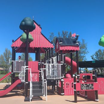 Blue Goose Park - Large playground - Parks Near Me - Brentwood, California