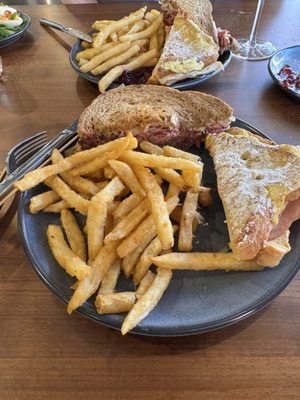 Grain & Grog American Tavern by null