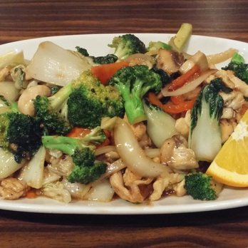 Thai Room - Chicken With Vegetables - Thai Near Me - Toronto, Ontario