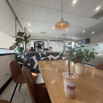 7 Leaves Cafe - Vietnamese Coffee - Coffee & Tea Near Me - Lynwood, California