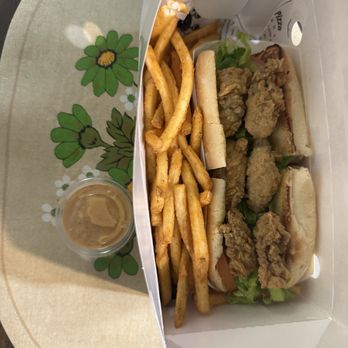 Ruby’s Cajun - Oyster po boy - Seafood Near Me - Springfield, Pennsylvania