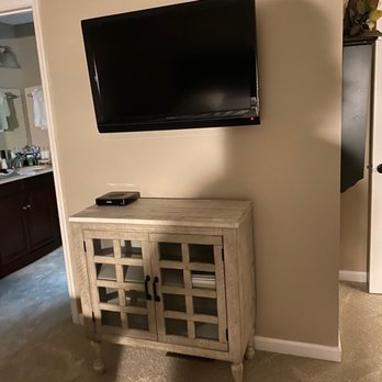 Carpet Express - a flat screen tv mounted on the wall - Carpeting Near Me - Clarksville, Tennessee Carpet Express - a flat screen tv mounted on the wall - Carpeting Near Me - Clarksville, Tennessee