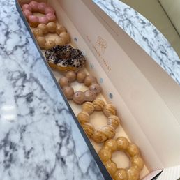 L-R: strawberry, earl grey tea, cookies n cream, blueberry, churro, original glaze