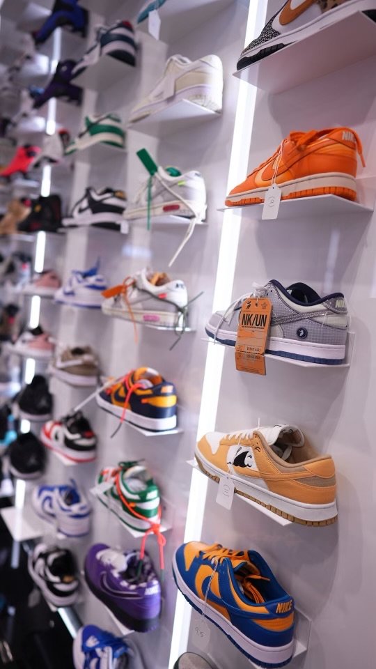 HIDDEN SOLE LAS VEGAS Updated August 2024 10 Photos 3200 S Las