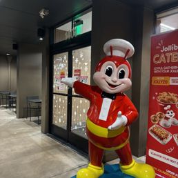 JOLLIBEE - Updated December 2025 - 1034 Photos & 666 Reviews