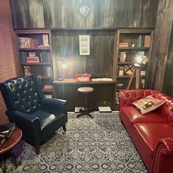 El Rancho Hotel - Hidden Room - Hotels Near Me - Gallup, New Mexico El Rancho Hotel - Hidden Room - Hotels Near Me - Gallup, New Mexico