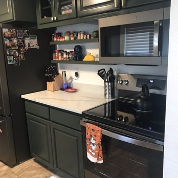 Moir Construction - Reused the bottom cabinet box and added 30+ inches of counter top space - General Contractors Near Me - Eugene, Oregon